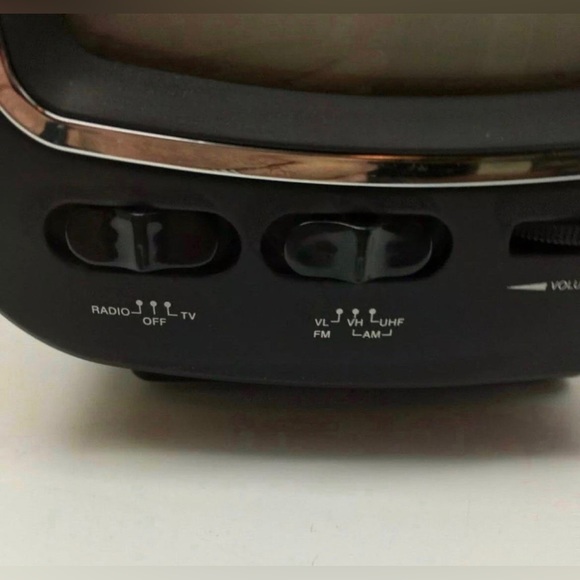 Claybrooke 5-in-1 TV Companion-TV, AM/FM Radio, Flashlight, Thermometer, Compass - Picture 3 of 8